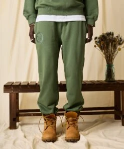 Relaxed FC Sweatpant -Paper Plane Shop Paperplanes678990e1847b61678990e184b0a.02914057678990e184b0a